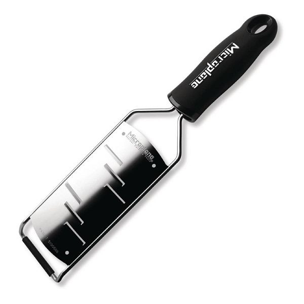 Microplane Gourmet Reibe, Maße: 32(H) x 7(B) x 2(T) cm, Material: rostfreier Stahl, Gewicht: 300 g, DA413