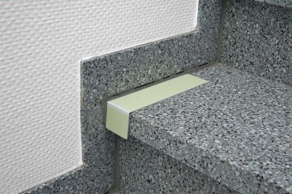 SafetyMarking Fluchtweg-Detailmarkierung, Treppenwinkel, BxHxT 3x4,2x18,4 cm, Aluminium, langnachleuchtend, 15.7490